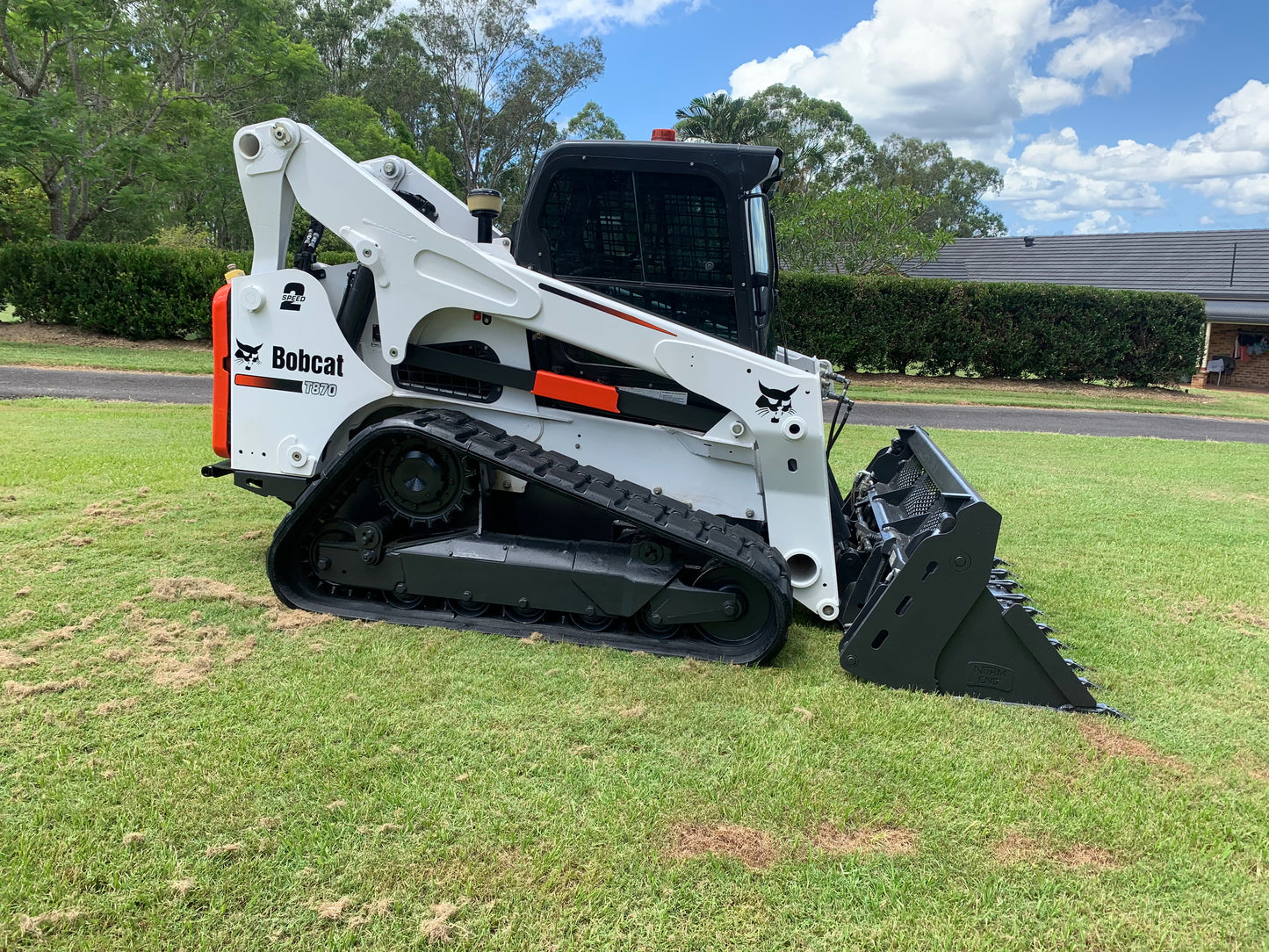 2019 BOBCAT T870