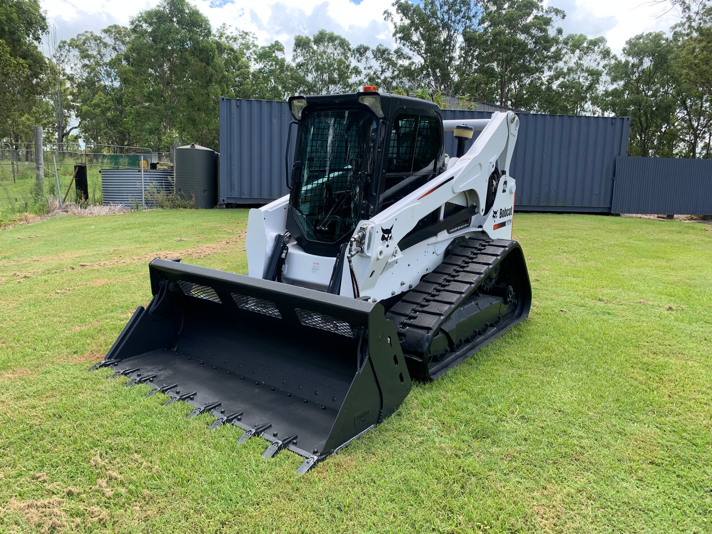 2019 BOBCAT T870