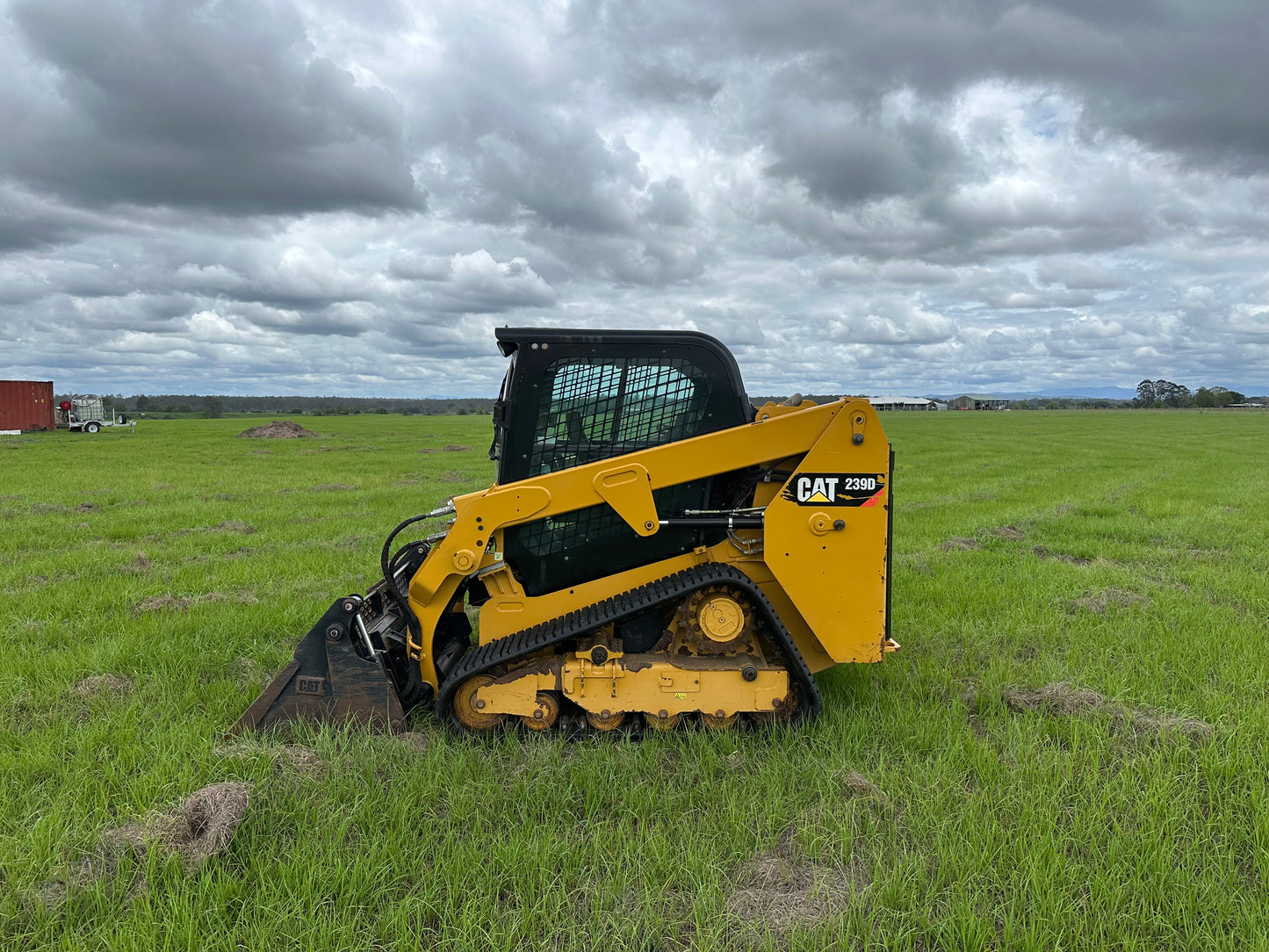 2016 Cat 239D High flow