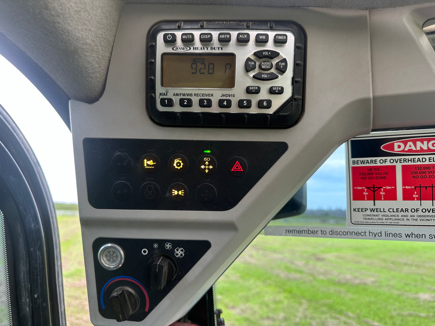 2017 JCB 300T skid steer