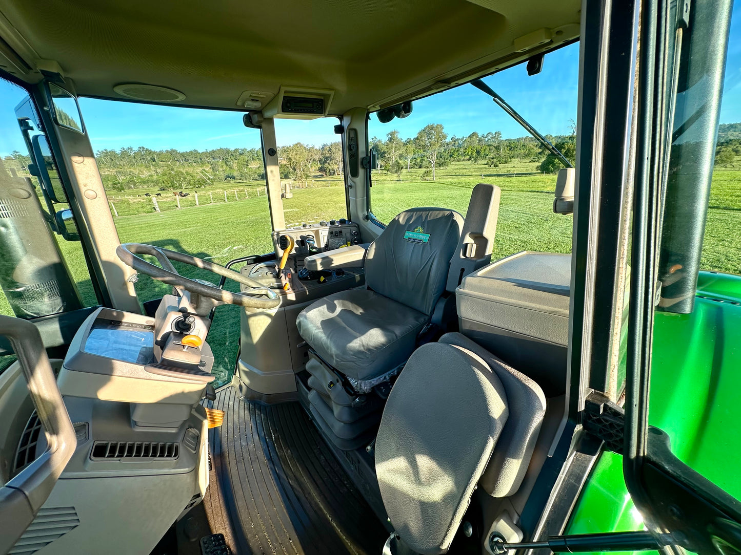 2018 John Deere 6125M