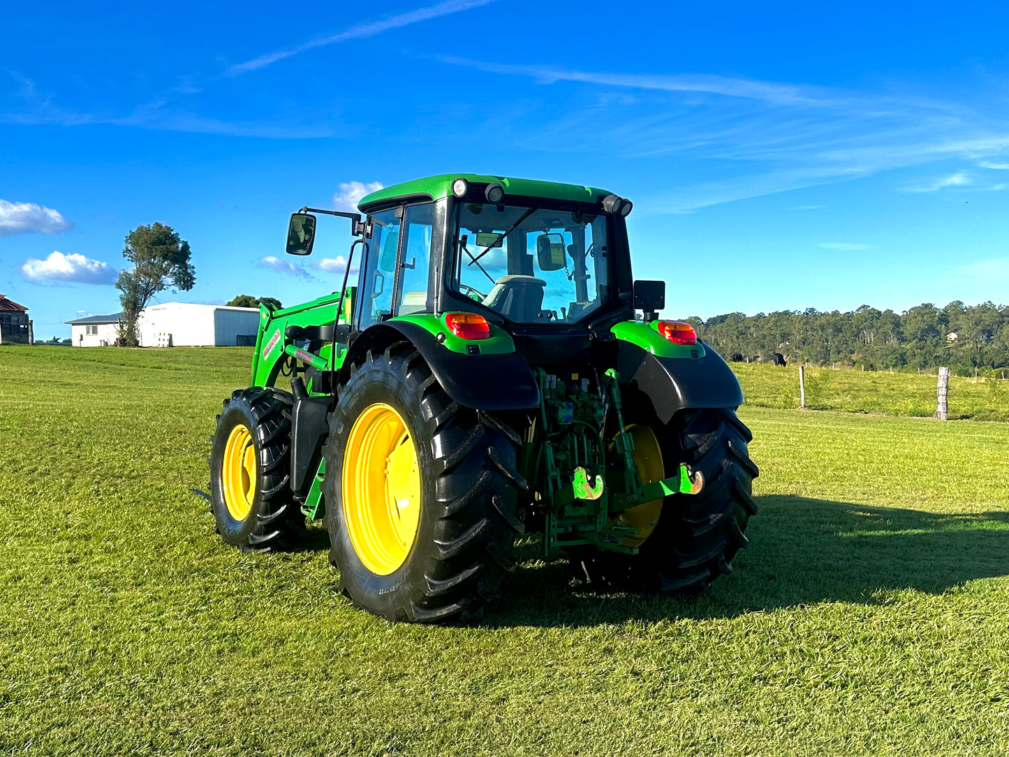 2016 John Deere 6125M