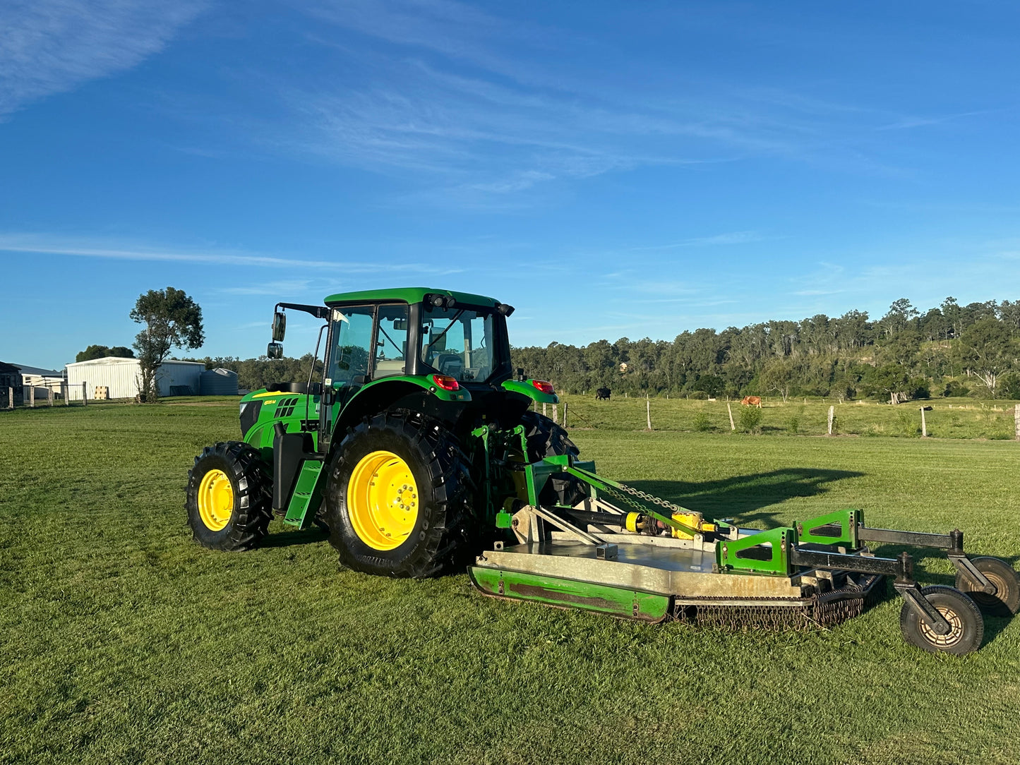 2018 John Deere 6125M