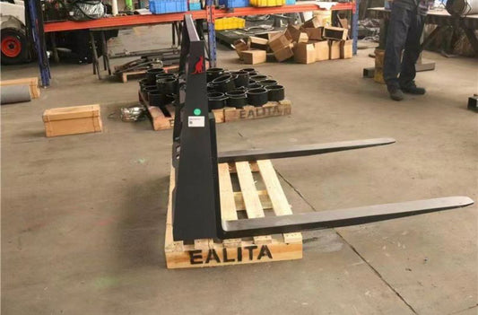 Skid steer pallet forks