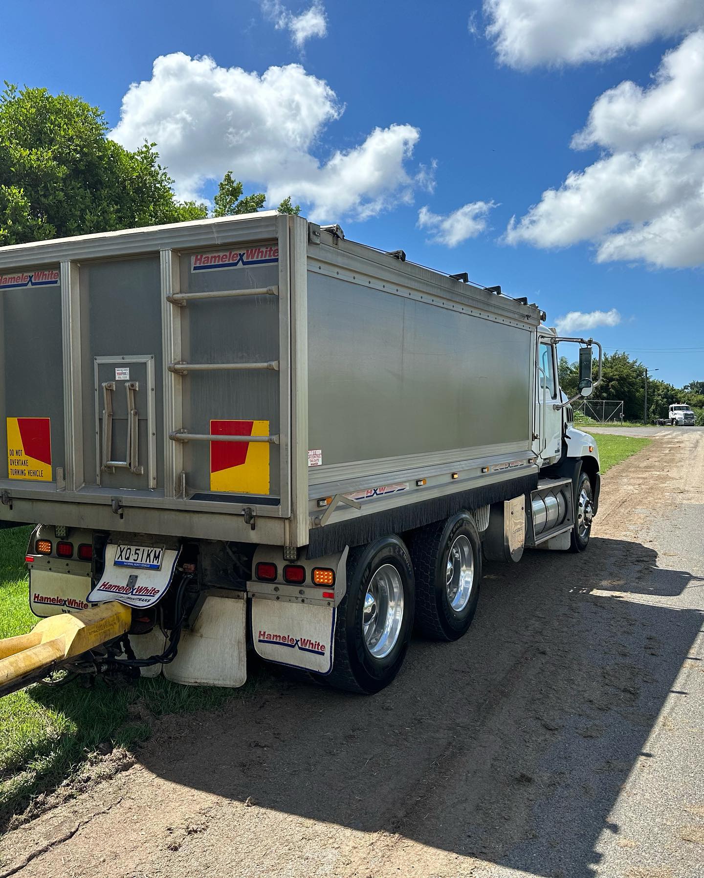 2016 Mack Granite Tipper