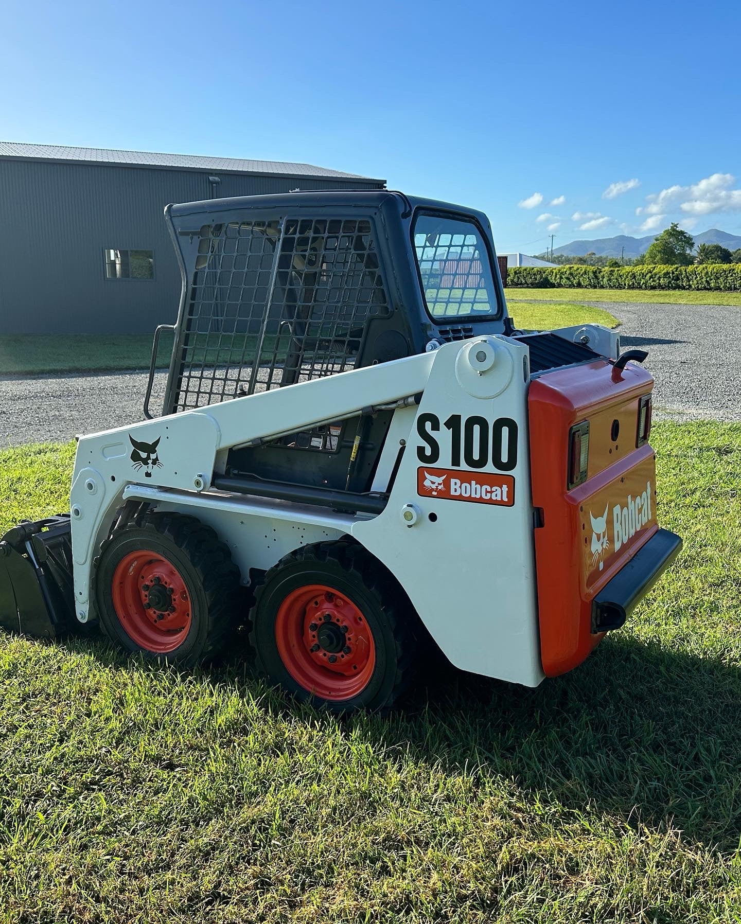 2016 Bobcat S100